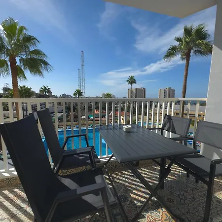 Palm Breeze - Americas *