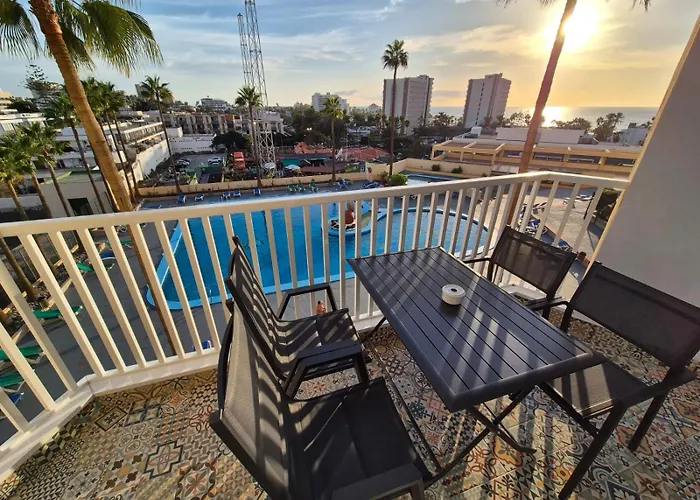 Palm Breeze - Americas Apartman *